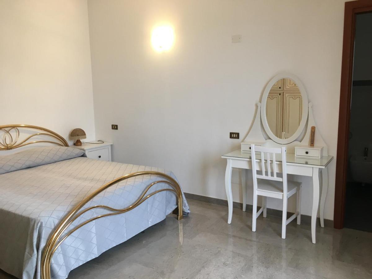 L'Isola Di Francesca Guest House Conversano Luaran gambar